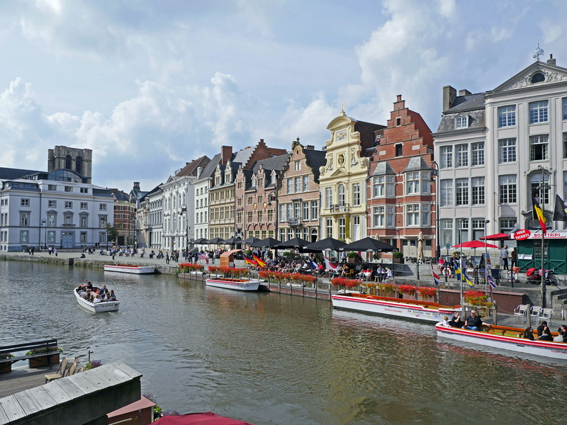 historic old town, places of interest, center, travel destinations, built structure, building exterior, canal, mode of transportation, gabled houses, city