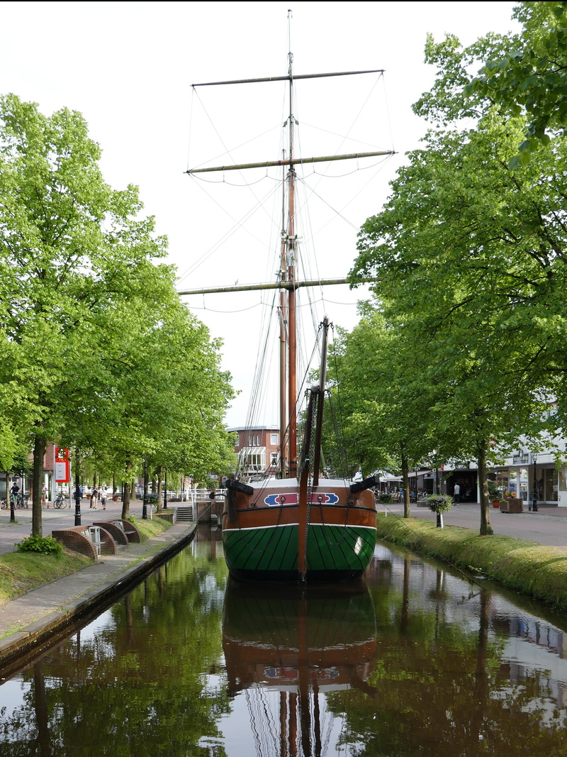 nostalgic, open air museum, transportation, pole, incidental people, saver, mode of transportation, sailing vessel, plant, water running, pedestrian zone