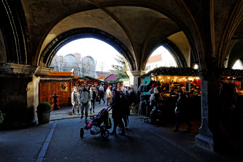 hanseatic league, hanseatic city, pedestrian zone, large group of people, historic center, architectural column, group of people, crowd, women, adult, ceiling