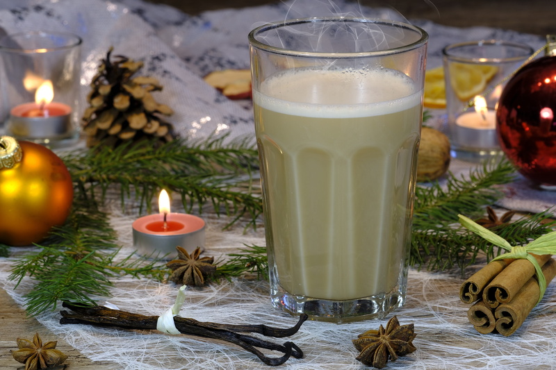 5K, drinking glass, burning, no people, coffee, anise, hot, holiday, vanilla, chai latte, fire, cinnamon sticks, tee, christmas decoration, vanilla bars