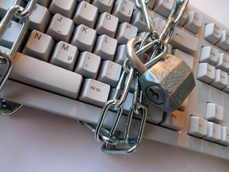 close-up, computer, computer equipment, lock, key, connection, tech, still life, around, 2K, protection, public domain, security, computer part, internet