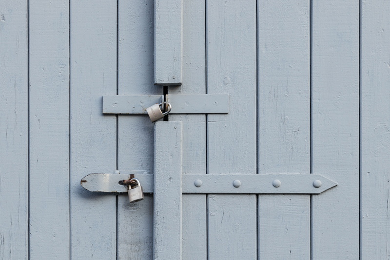 old-fashioned, farming, closed, vertical, padlocks, 5K, grey, outdoors, backgrounds, entrance, wood, accessibility, metal, old, paint, plank, padlock
