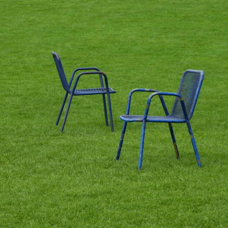 park, chairs, green color, chair, absence, relax, 8K, field, blue, encounter, rush, high angle view, dialogue, nature, empty, grass, green, placed, plant