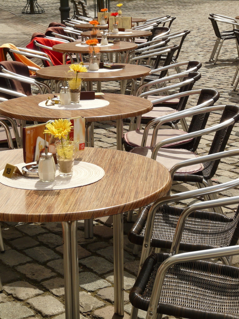 brown, 2K, day, table, chairs, absence, ice eating, wood - material, business, still life, coffee, cup, spring, restaurant, flower, round, flowers, break