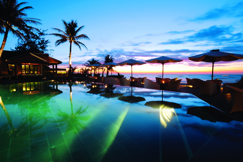 architecture, illuminated, travel Locations, tree, nature, evening, leafed, blue, dusk, 2K, luxury, reflection, infinity pool, chair, palm Tree, outdoors