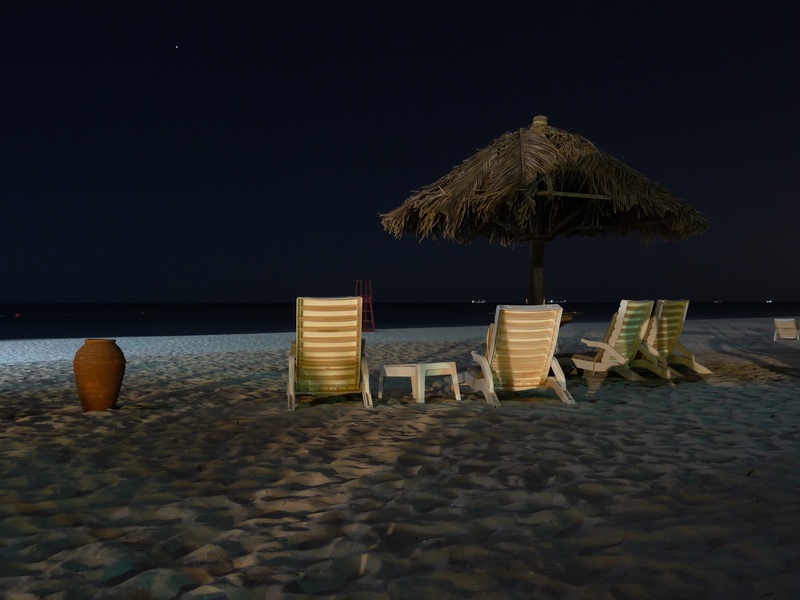 seashore, ocean, nature, oman, 2K, tranquility, loungers, horizon over water, holiday, chair, beauty in nature, outdoors, salalah, thatched roof, tranquil scene