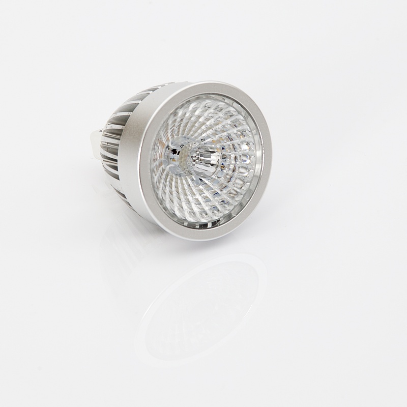 lighting, 1080P, silver - metal, energy, focus, saving, still life, white color, refreshment, copy space, purity, electricity, geometric shape, architecture