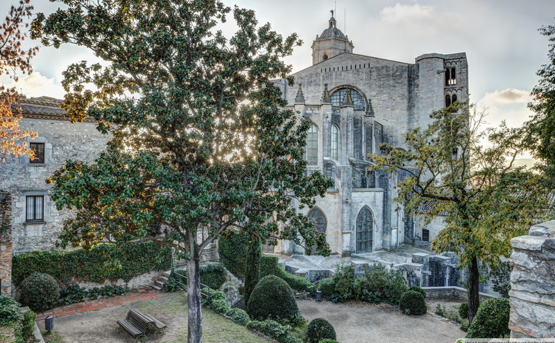 no people, water, religious, Catholic, city, Cathedral, architecture, plant, Park, spirituality, santamaria, 4K, catalunya, jardinsdelafrancesa, landmark