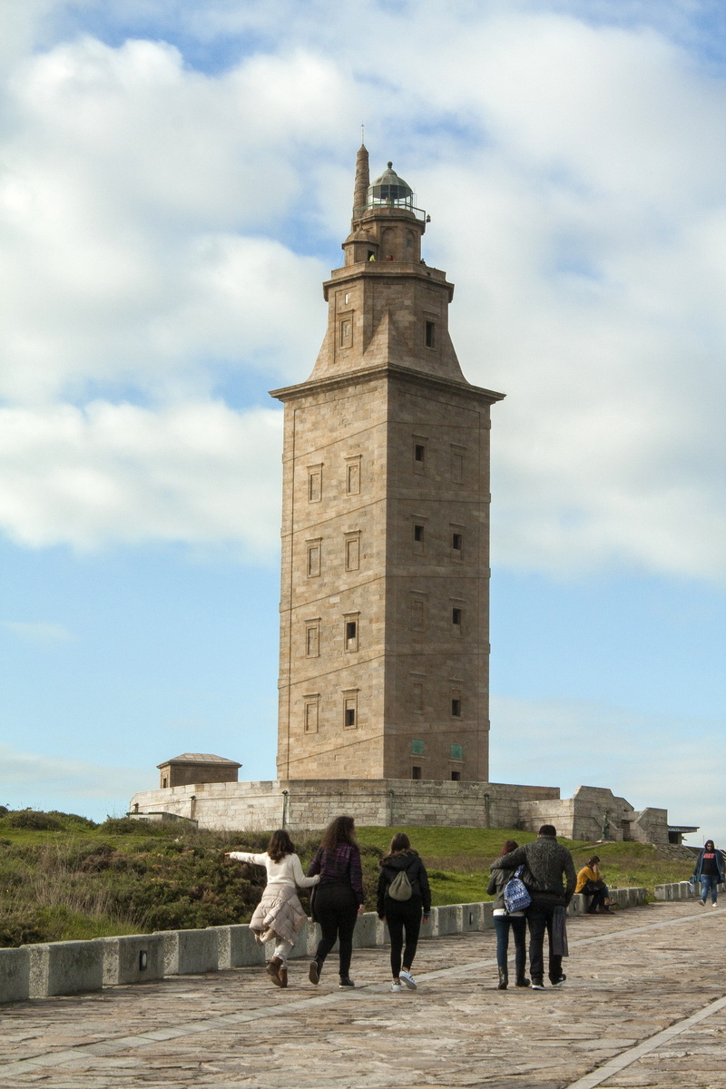 traveller, walk, travel destinations, leisure activity, spain, group of people, cloud - sky, real people, outdoors, women, sky, galicia, 2K, tower, built structure