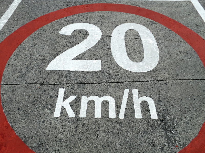 symbol, close-up, number, western script, regulatory, kmph, 20 km, no people, speed, white color, city, road sign, 1080P, communication, outdoors, slow