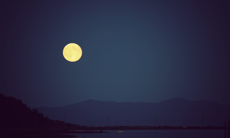 alone, sky, rising, ocean, beauty in nature, tranquility, moon, evening, harbor, tranquil scene, comox, clear sky, scenics - nature, no people, mountain