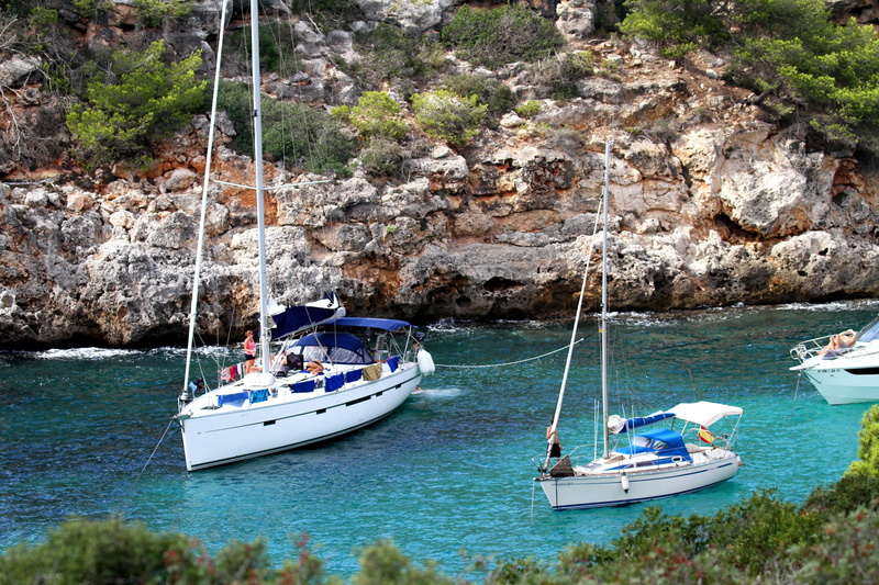beauty in nature, real people, outdoor, nature, 4K, day, relaxation, boats, mediterranean, travel, rock, solid, mode of transportation, cove, waterfront