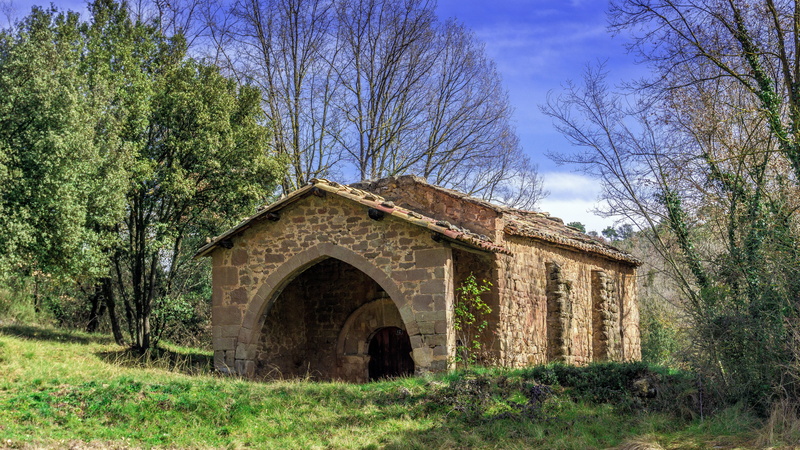 tree, casa vieja, church, landscape, nature, deterioration, architecture, arch, cemetery, old, house, field, sky, land, building, abandoned, rustic, day