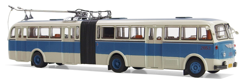old, leisure, clear sky, hobby, luxury, land vehicle, sky, day, commercial land vehicle, beijing, model cars, motor vehicle, model buses, outdoors, retro styled