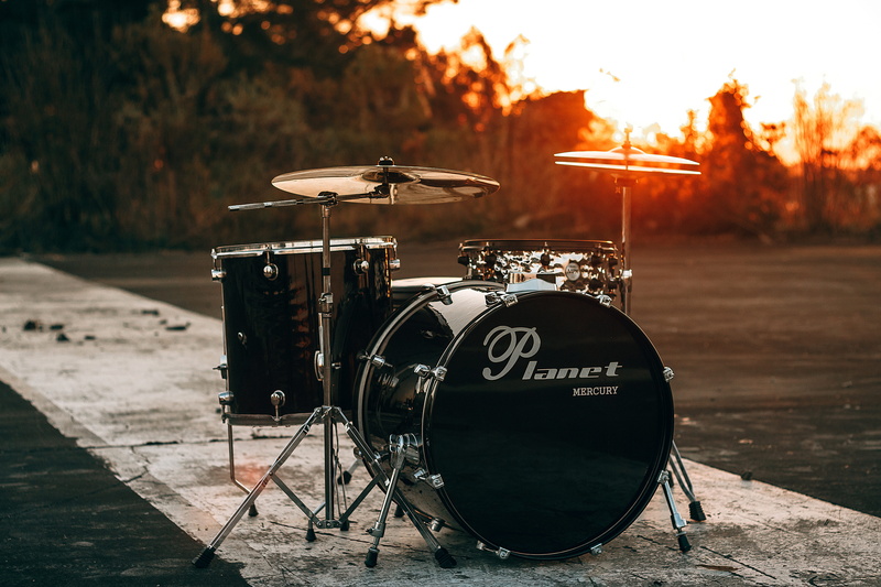 cymbal, planet, hour, 5K, magic hour, nature, wood - material, hora magica, golden, planet marcury, no people, concrete, focus on foreground, band, music