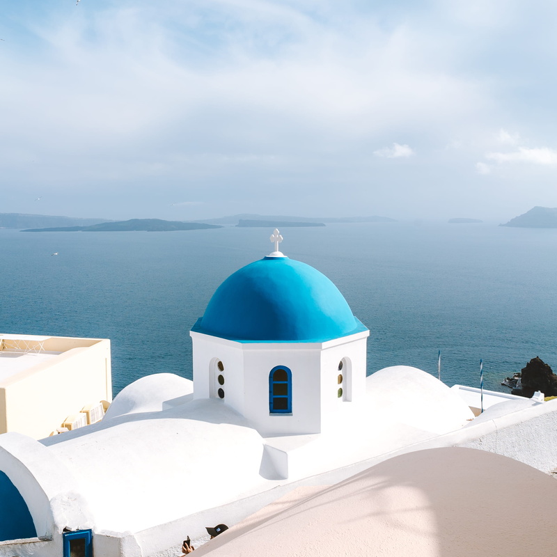 horizon over water, whitewashed, cloud - sky, dome, 2K, no people, religion, belief, architecture, greece, island, sky, built structure, day, chapel, building exterior