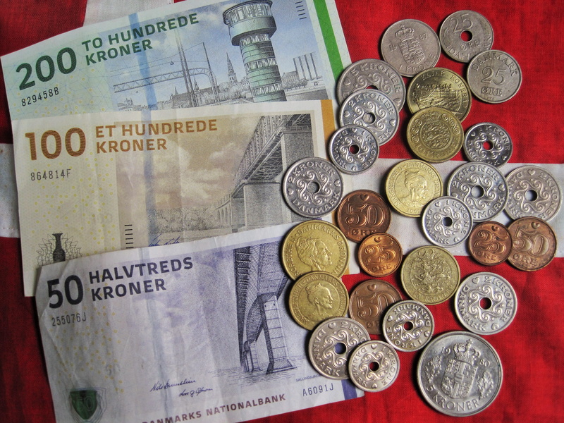 öresund, coins with hole, original, indoors, cash and cash equivalents, text, metal money, Danish Currency, collector coins, metal, seem, directly above
