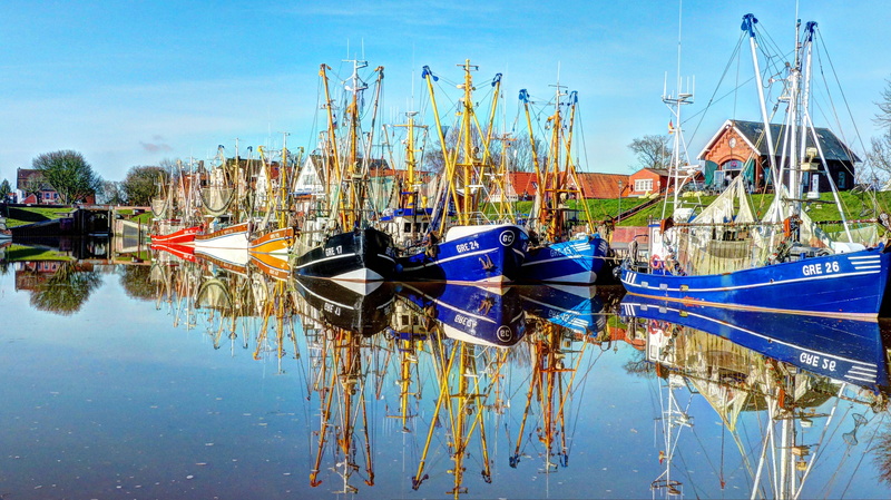 wadden sea, cutter fleet, transportation, crabs, wooden post, greetsiel, nature, built structure, boats, water, moored, holiday, pole, world natural heritage