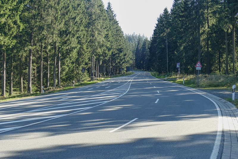 outdoors, road, highway, blue, beauty in nature, trees, transportation, no People, mode of transportation, 5K, tree, rural Scene, sign, diminishing perspective
