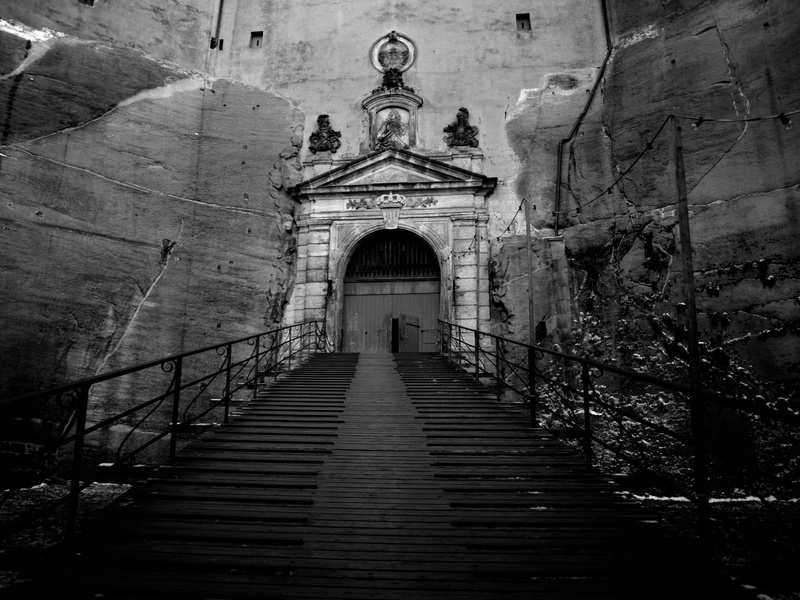 portal, direction, indoors, 1080P, religion, stairs, shadow, castle gate, drawbridge, fortress, built structure, the way forward, building exterior, history