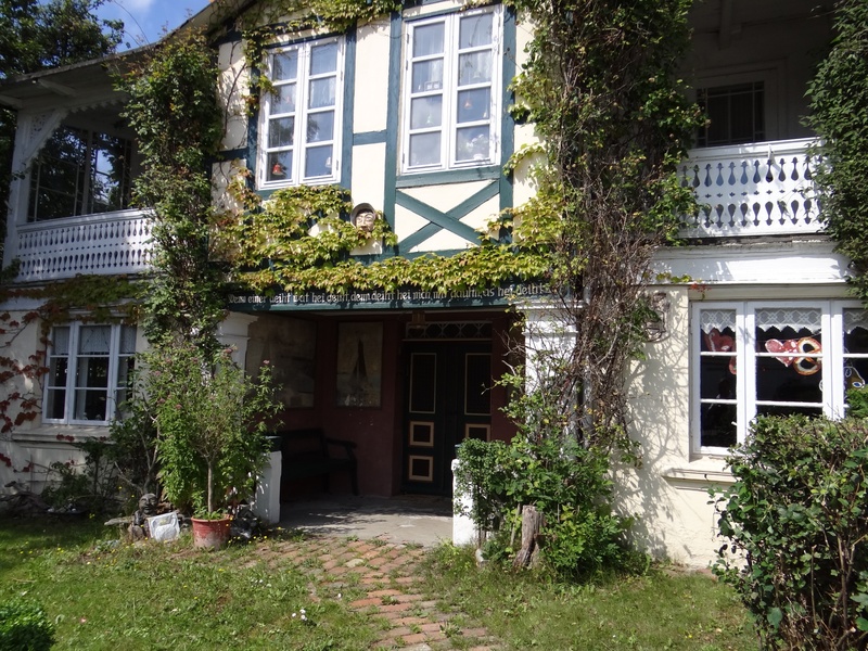 house, plant, glass - material, entrance, built structure, building exterior, fachwerkhaus, rügen, green color, architecture, no people, ivy, germany, residential district