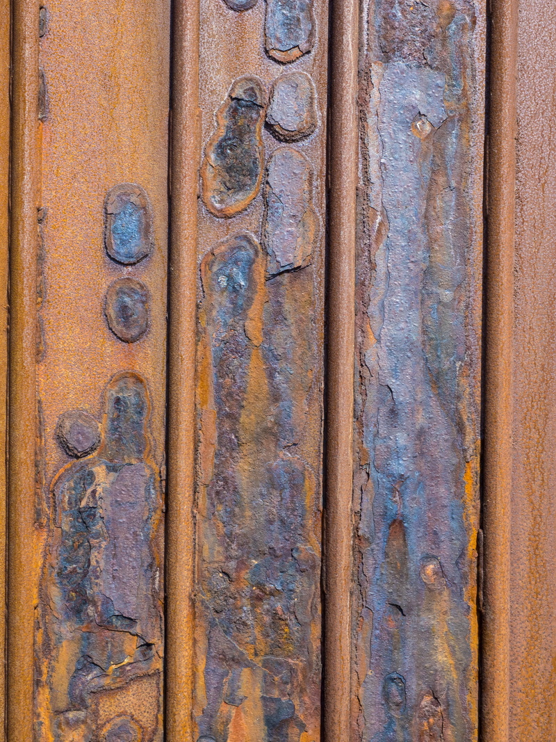 metal, texture, damaged, sheet piling, door, structure, pattern, no people, rusty, antique, outdoors, textured, 2K, day, decline, metallic, close-up, weathered
