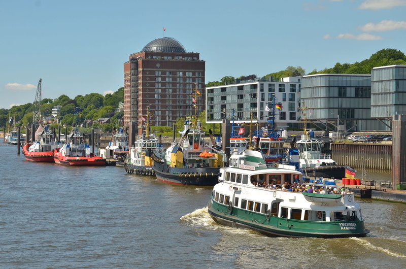 transportation, craft, cruise ship, coast, mode of transportation, sea, outdoors, water, built structure, hamburg, port, hanseatic city, ferry, tug, boot