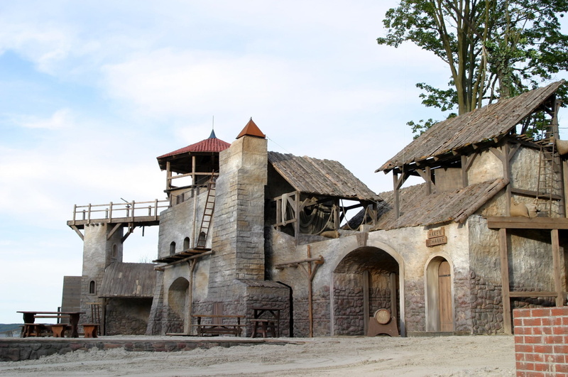backdrop, belief, cloud - sky, low angle view, outdoors, the past, history, open air theatre, spirituality, no people, building exterior, sky, 1080P, built structure