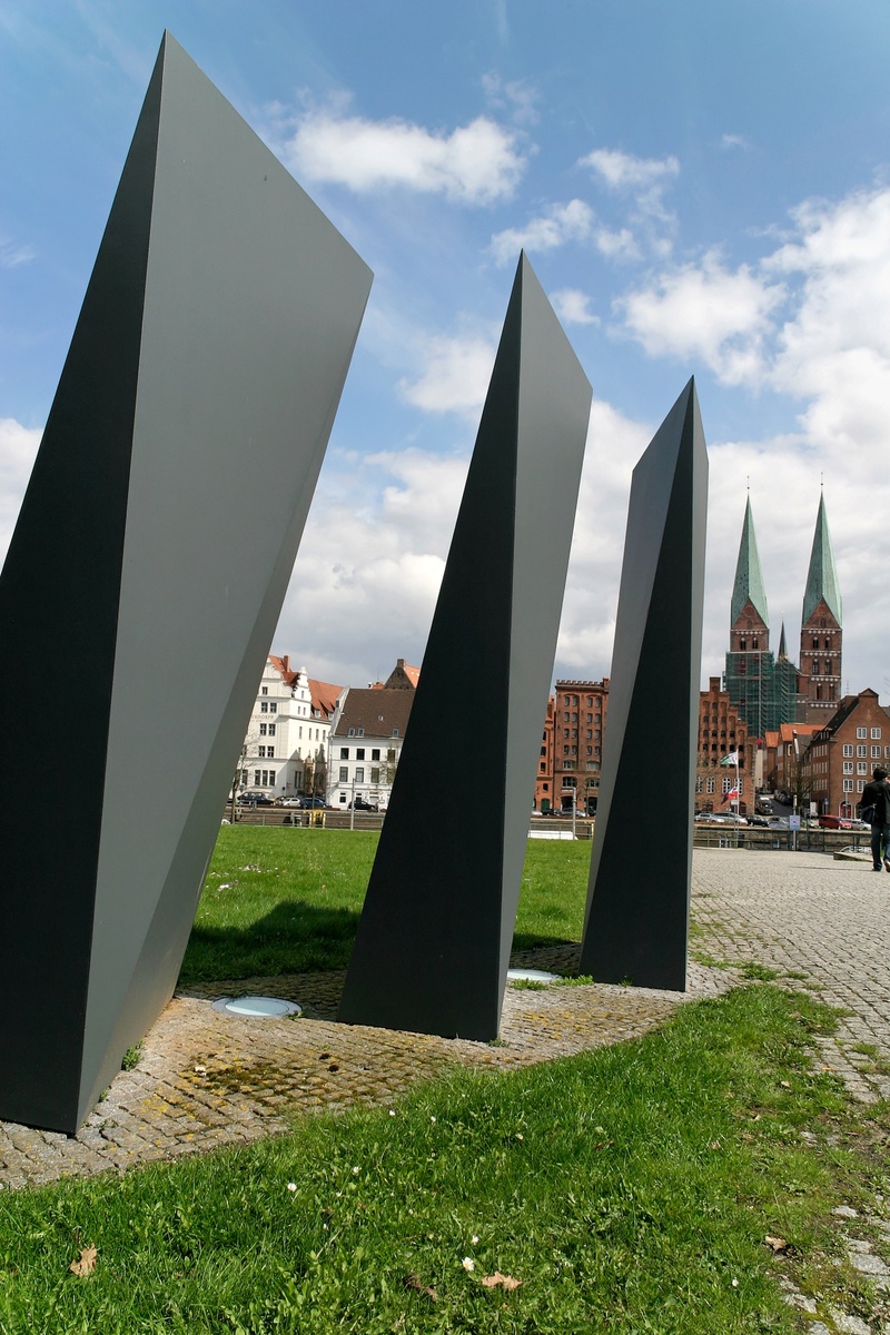 plant, hanseatic city, monument, outdoors, no people, the past, old town, land, day, nature, historically, landmark, cloud - sky, building exterior, built structure