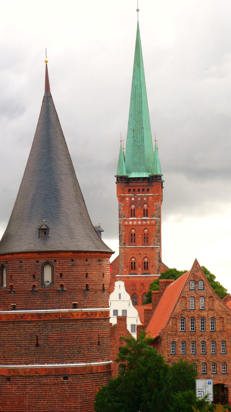 church, impressive, hanseatic league, no people, the past, steeple, 4K, sky, outdoors, built structure, famous Place, religion, tower, building, building exterior