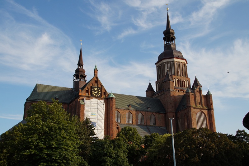 germany, christianity, building, religion, place of worship, travel destinations, building exterior, cloud - sky, stralsund, architecture, spirituality