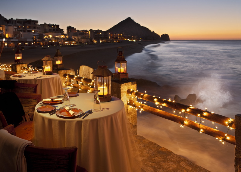 sunset, table, motion, building exterior, vacations, luxury, garland, nature, water, famous Place, horizon over water, outdoors, architecture, beauty in nature
