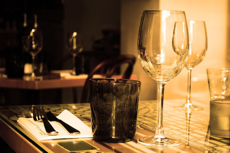 indoors, restaurant, glass - Material, still life, alcohol, 1080P, refreshment, no People, drinks, illuminated, freshness, wine, glass, business, wineglass