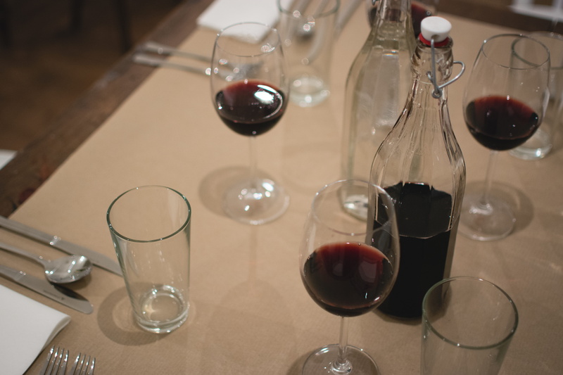 crockery, food and drink, drinking Glass, business, celebration, glass - Material, wineglass, no People, table, 5K, refreshment, wine, still life, alcohol