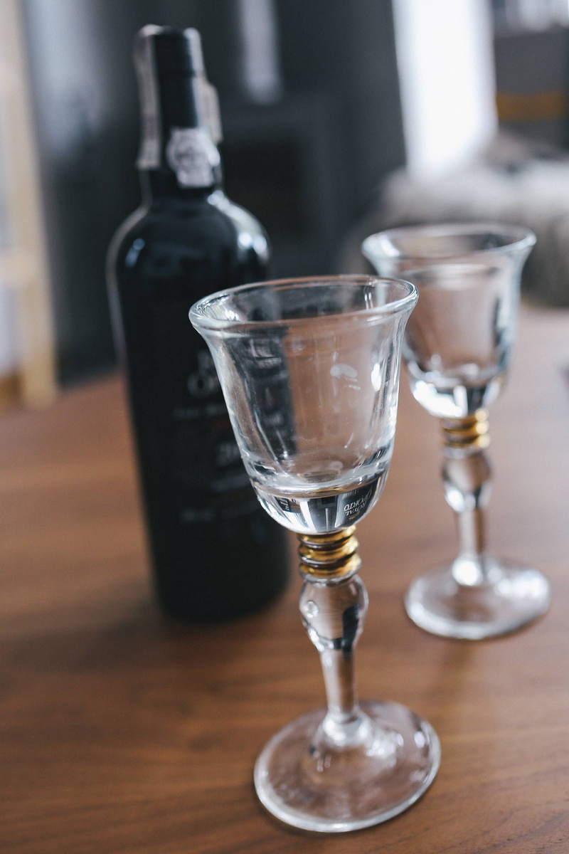 wood - material, drink, wine glasses, beverage, restaurant, alcohol, glass - Material, bottle, close-up, glassware, indoors, still life, bottle of wine
