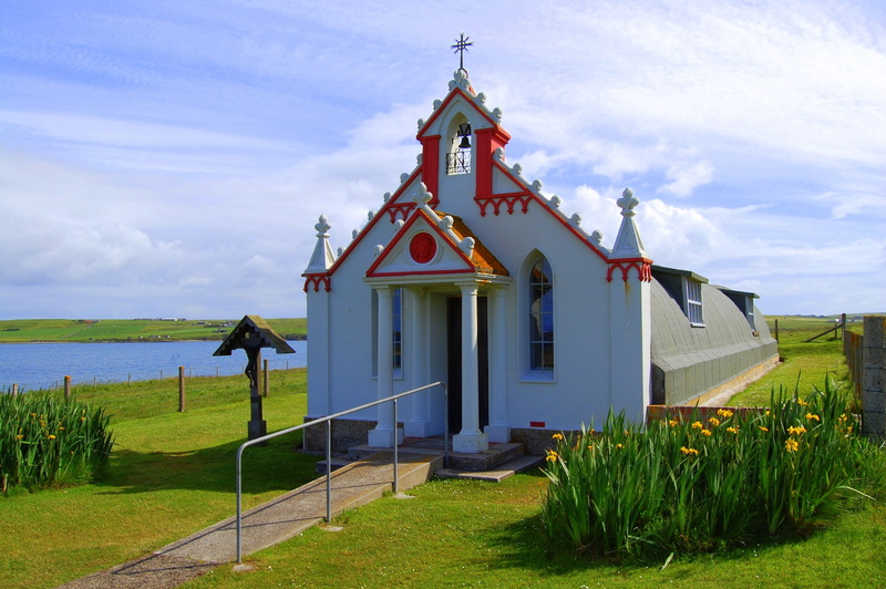 scottish, house, building, grass, religion, outdoors, cross, cloud - sky, chapel, 2K, architecture, green color, Italian Chapel, Scotland, day, building exterior