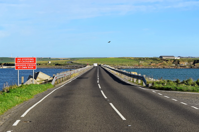 Causeway, day, nature, blue sky, car, 5K, scenery, vanishing point, blue, scene, the way forward, transportation, scotland, green, no people, bird, plant