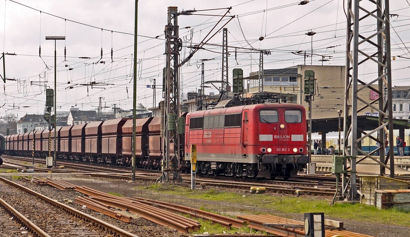 sky, nature, anchor pylon, signals, outdoors, electric locomotive, architecture, transit, power line, overtaking track, central station, transportation