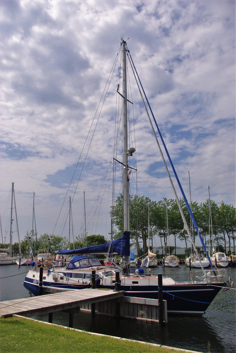 moored, mode of transportation, yacht, nautical vessel, sail masts, water, Boot, outdoors, day, Port, sky, masts, floating, ship masts, waterfront, outlook
