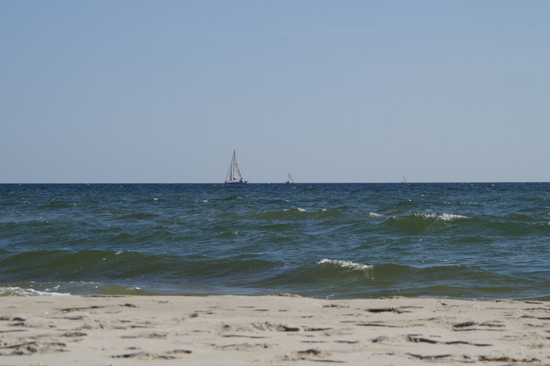 sailing, yacht, surf, horizon, ship, nautical vessel, landscape, no people, holiday, clear sky, beach, land, outdoors, rest, 5K, copy space, sailing vessel