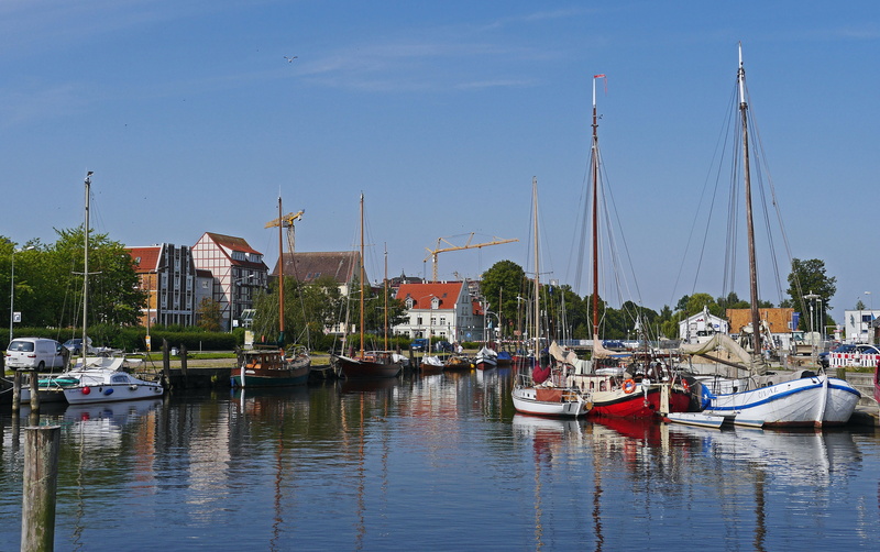 pole, mast, 4K, picturesque, baltic sea, sailing ships, mode of transportation, architecture, ryck, nature, city, nautical vessel, reflection, waterfront
