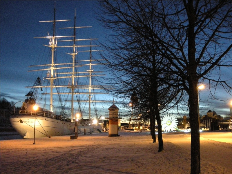 architecture, lighting equipment, sky, built structure, museum, finland swan, nature, plant, illuminated, no people, tree, 2K, outdoors, ship, street