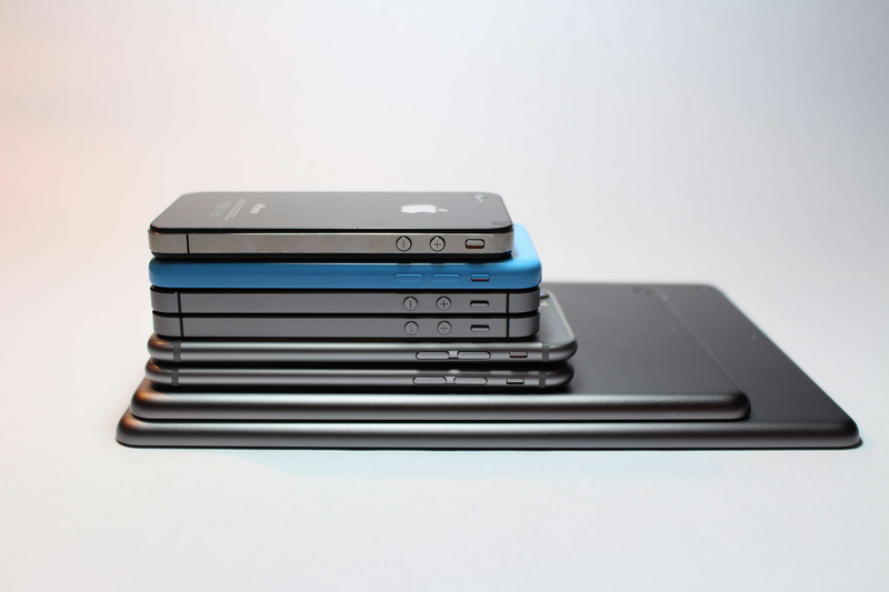 wireless technology, modern, no people, mobile phone, connection, close-up, apple devices, cellphone, still life, portability, smart phone, iphone 5s, 4K