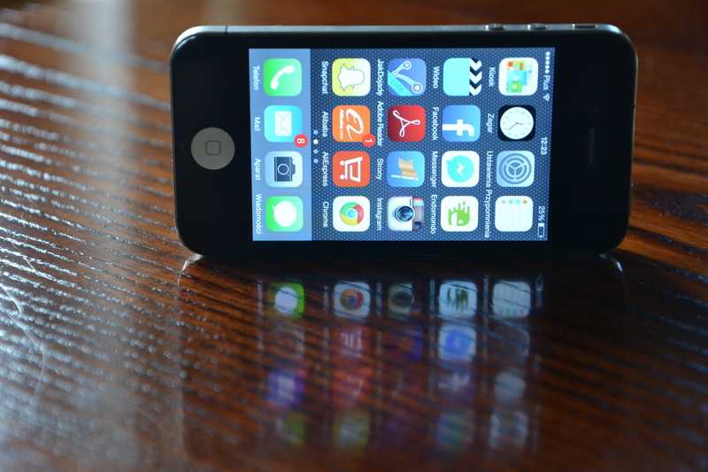 close-up, choice, computer icon, table, smartphone, connection, communication, multi colored, variation, screen, portable information device, black, s