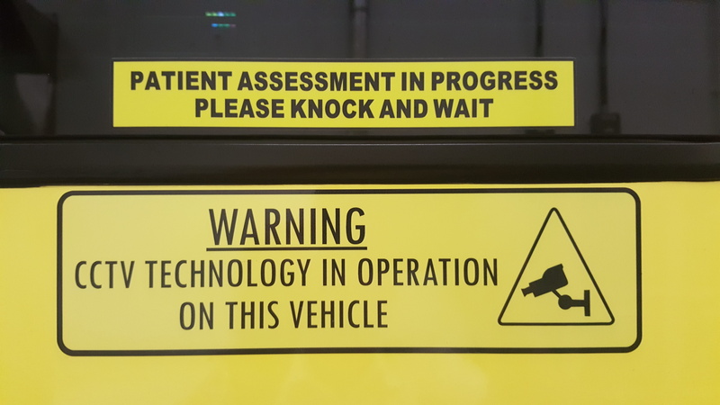 safety, information sign, close-up, yellow, information, patient assessment compartment, communication, Assessment, information symbol, directional sign