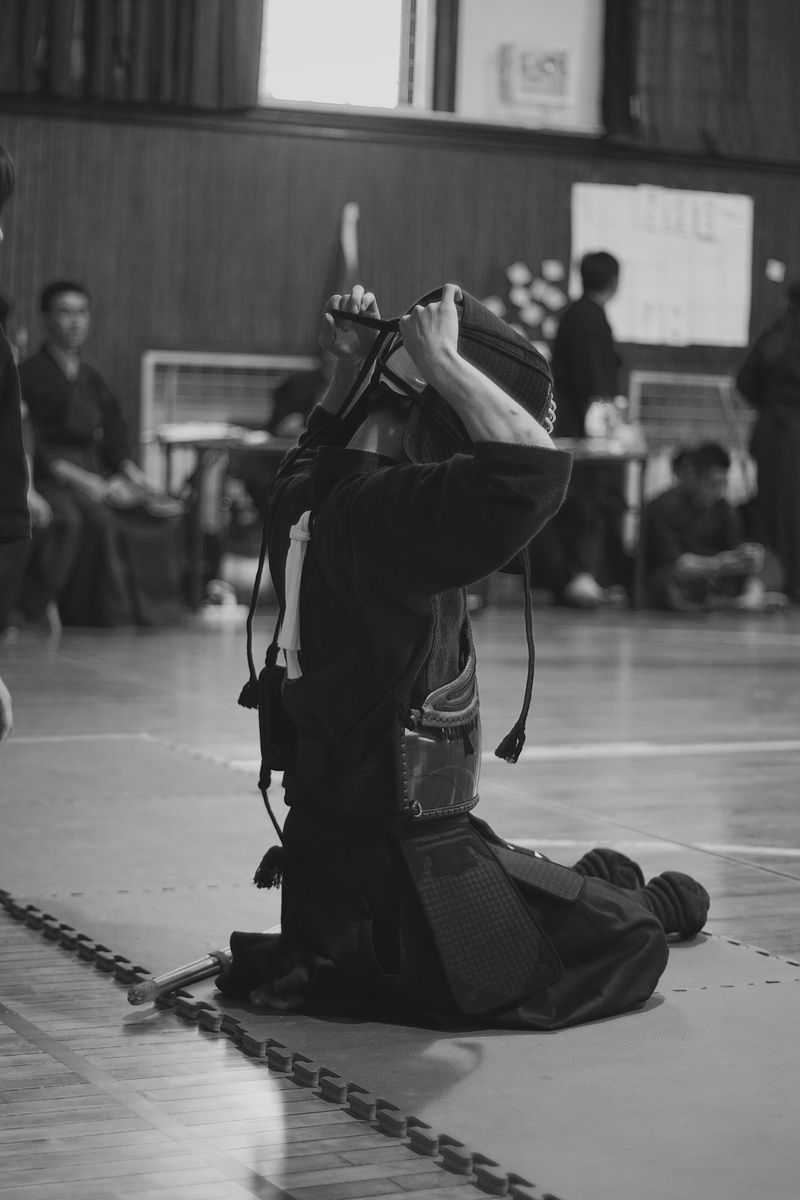 5K, kendo, group of people, people, side view, china, musician, men, playing, real people, incidental people, table, women, full length, peking university
