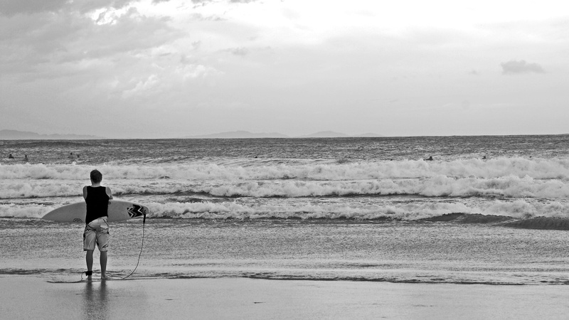 surf, byron bay, wave, horizon, real people, sky, beach, day, water, scenics - nature, outdoors, black and white, surfer, rear view, sea, 4K, men, full length