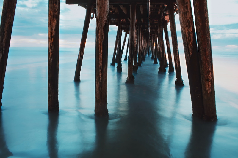 pier, sea, architectural column, outdoors, nature, no people, land, tranquility, tranquil scene, underneath, 5K, wooden post, water, day, horizon over water