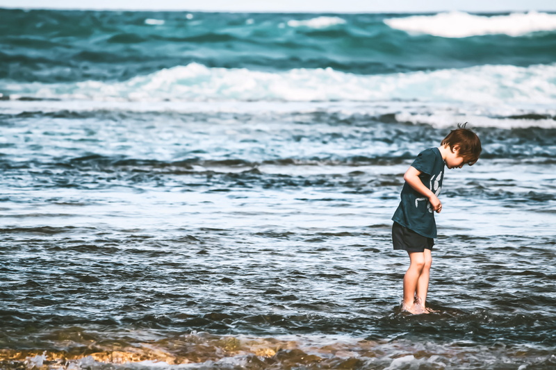 full length, human, motion, surf, innocence, child, journey, outdoors, wave, kid, little, males, travel, lifestyles, ocean, pre-adolescent child, one person