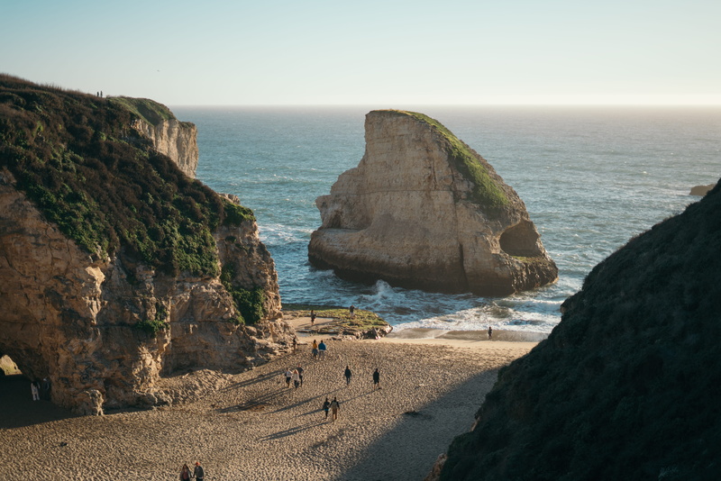 water, united states, sharkfin, 8K, nature, people, horizon over water, rocks, good, land, davenport, rock - object, sea, day, sun, cool, tranquility